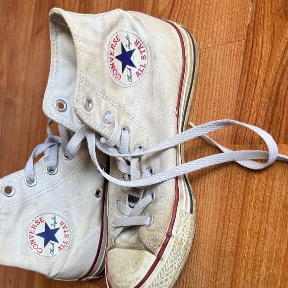 Classic White Converse High Top Sneakers - Size 6/8 - Well Worn Loved Aged Old - Picture 10 of 12